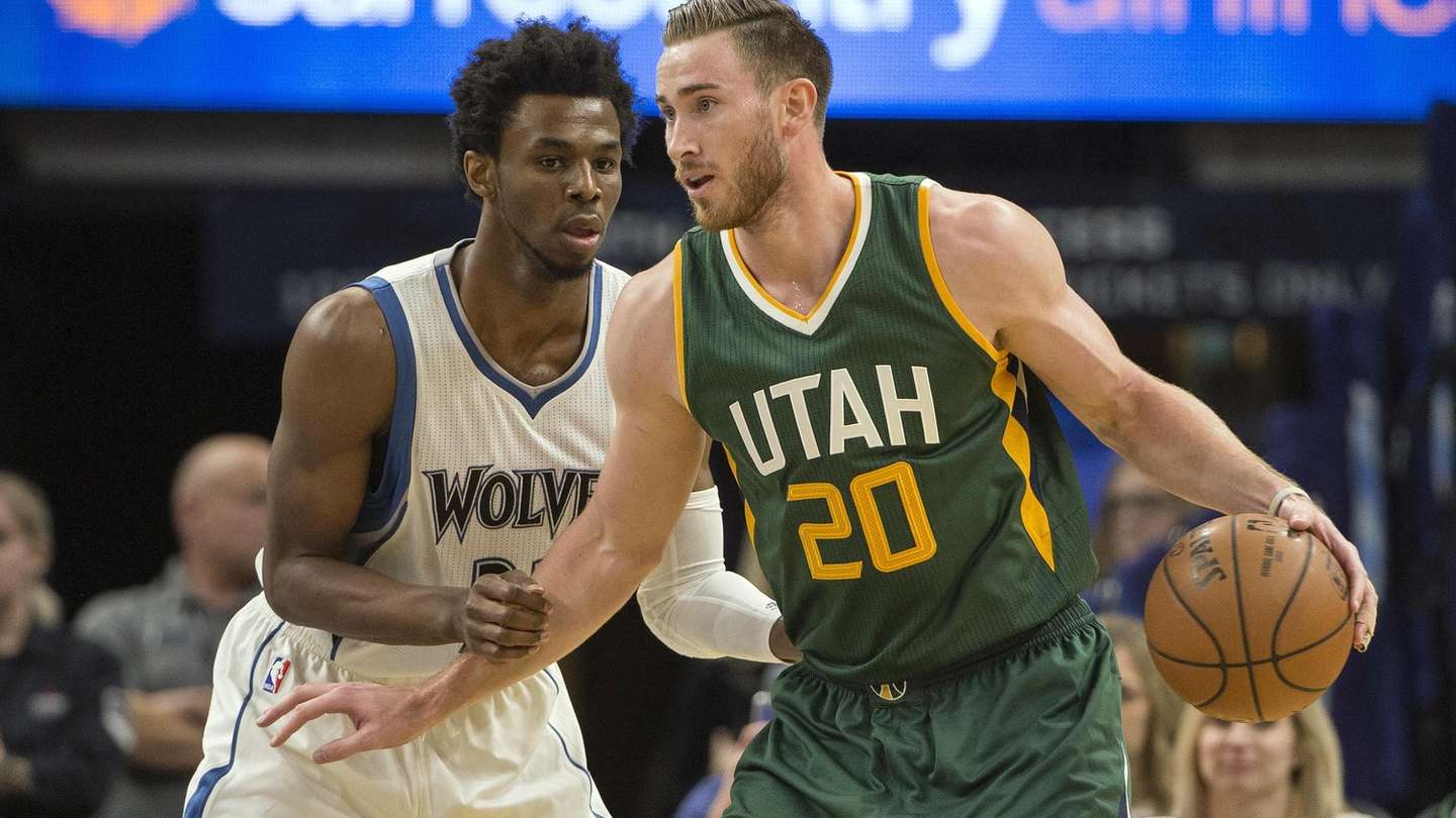 稳固与球迷 稳固与球迷